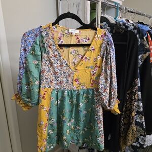 Umgee Patchwork Floral V-Neck Tunic in Mustard & Green